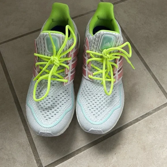Women's Adidas Ultraboost 1.0 Neon - Picture 5 of 6